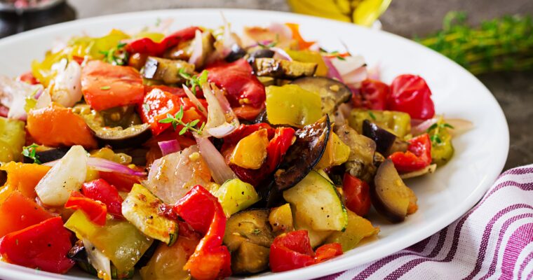 Pisto rápido de verduras saludable: receta fácil y ligera